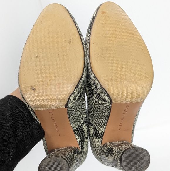 Banana republic leather snake skin pattern heels - Picture 12 of 16